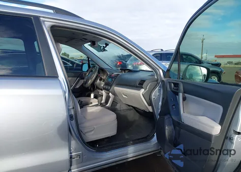 2015 Subaru Forester 2.5I Premium из США, поврежденный, VIN JF2SJADC9FH838409